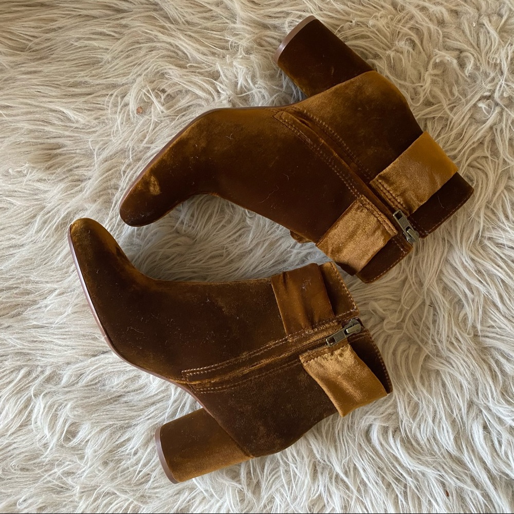 Madewell Esme Bow Velvet Bootie - Picture 4 of 9